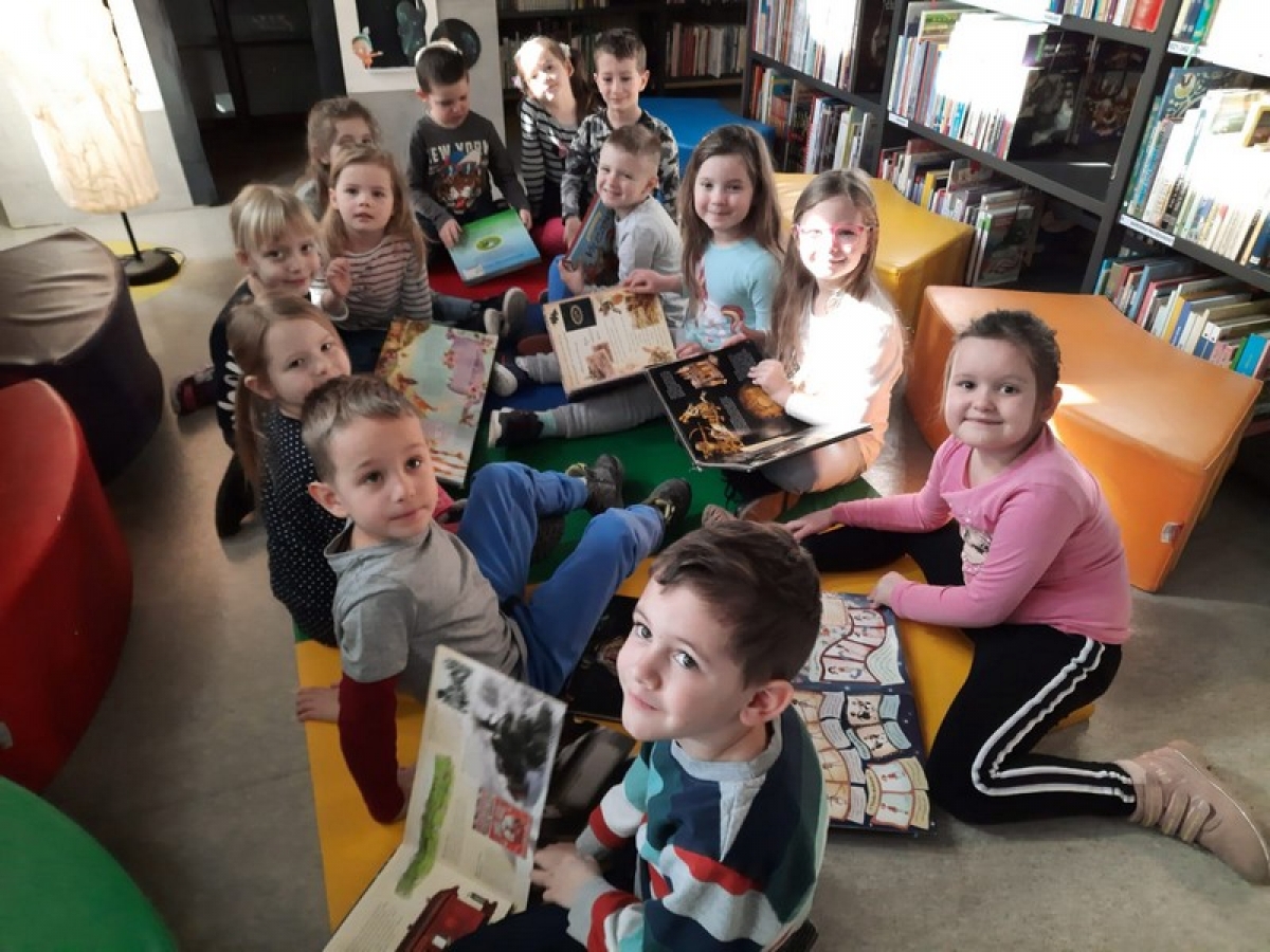 ''BUBAMARE U KNJIŽNICI''