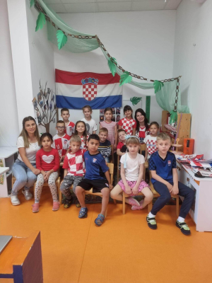“ŽIRAFICE“ U PROJEKTU “SAY HELLO TO THE WORLD“